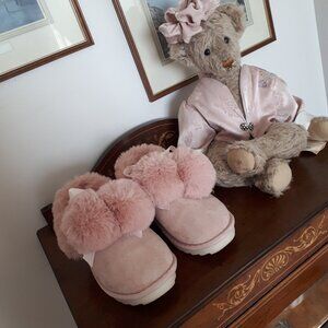 Pink Suedelike Slippers by La Vie En Rose - Size 6 1/2 - 7